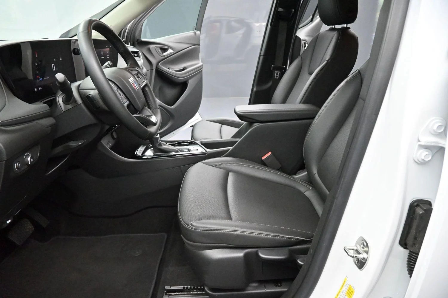 Used 2024  Buick Sport Touring image 13