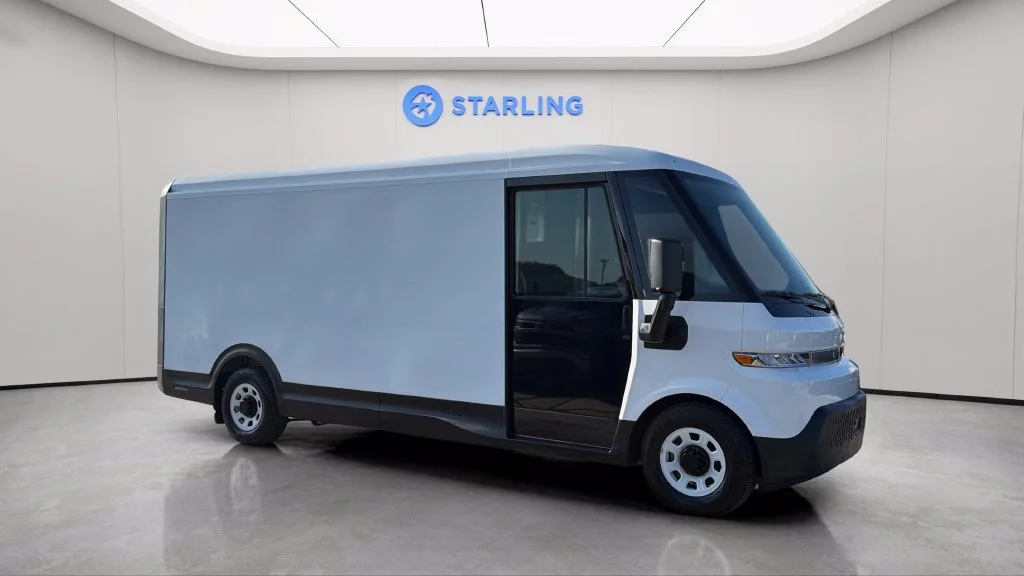 Used 2024 Oyster White BrightDrop EJY image 13