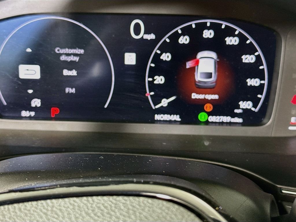 Used 2023 Platinum White Pearl Acura Base image 12
