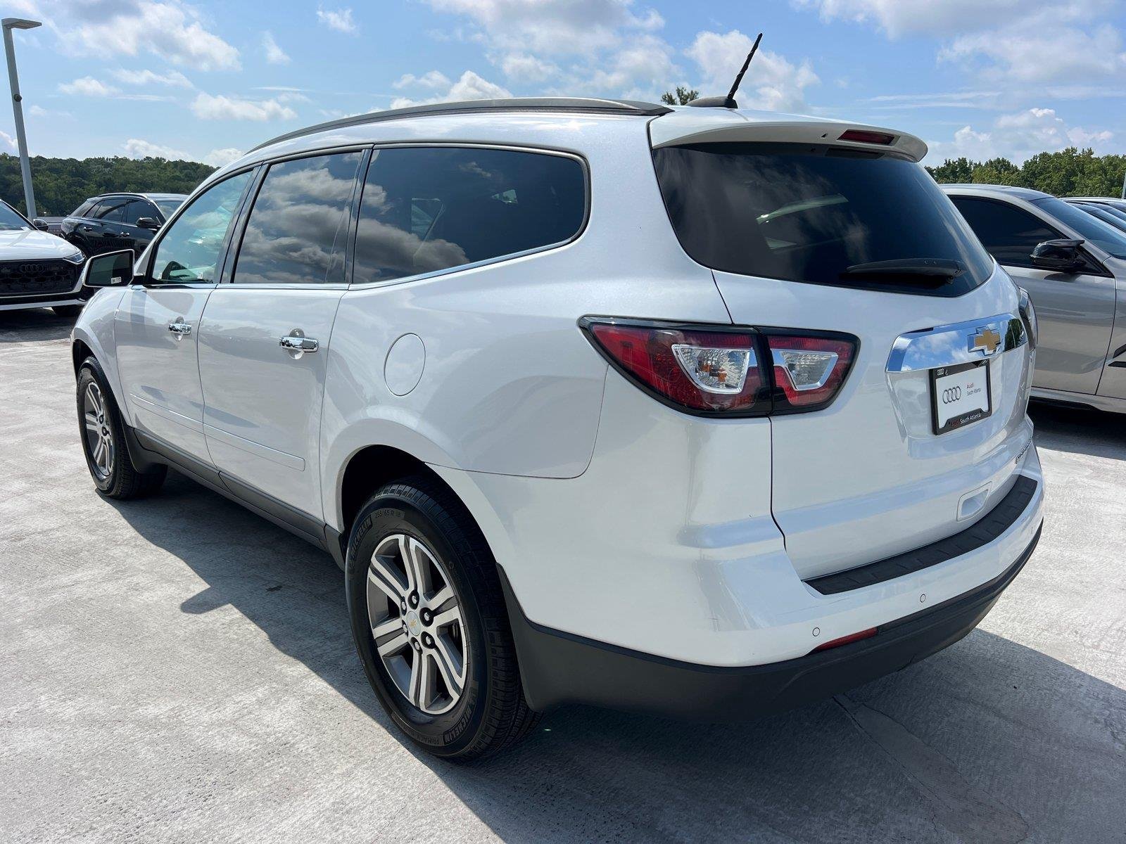 Used 2016 Iridescent Pearl Tricoat Chevrolet LT image 7