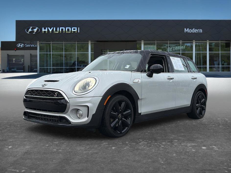 2019 MINI Clubman Cooper S Signature's photo