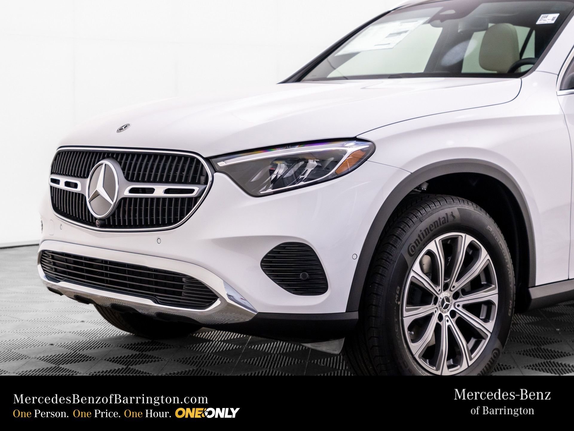 New 2026 MANUFAKTUR Moonlight White Metallic Mercedes-Benz GLC 300 image 92