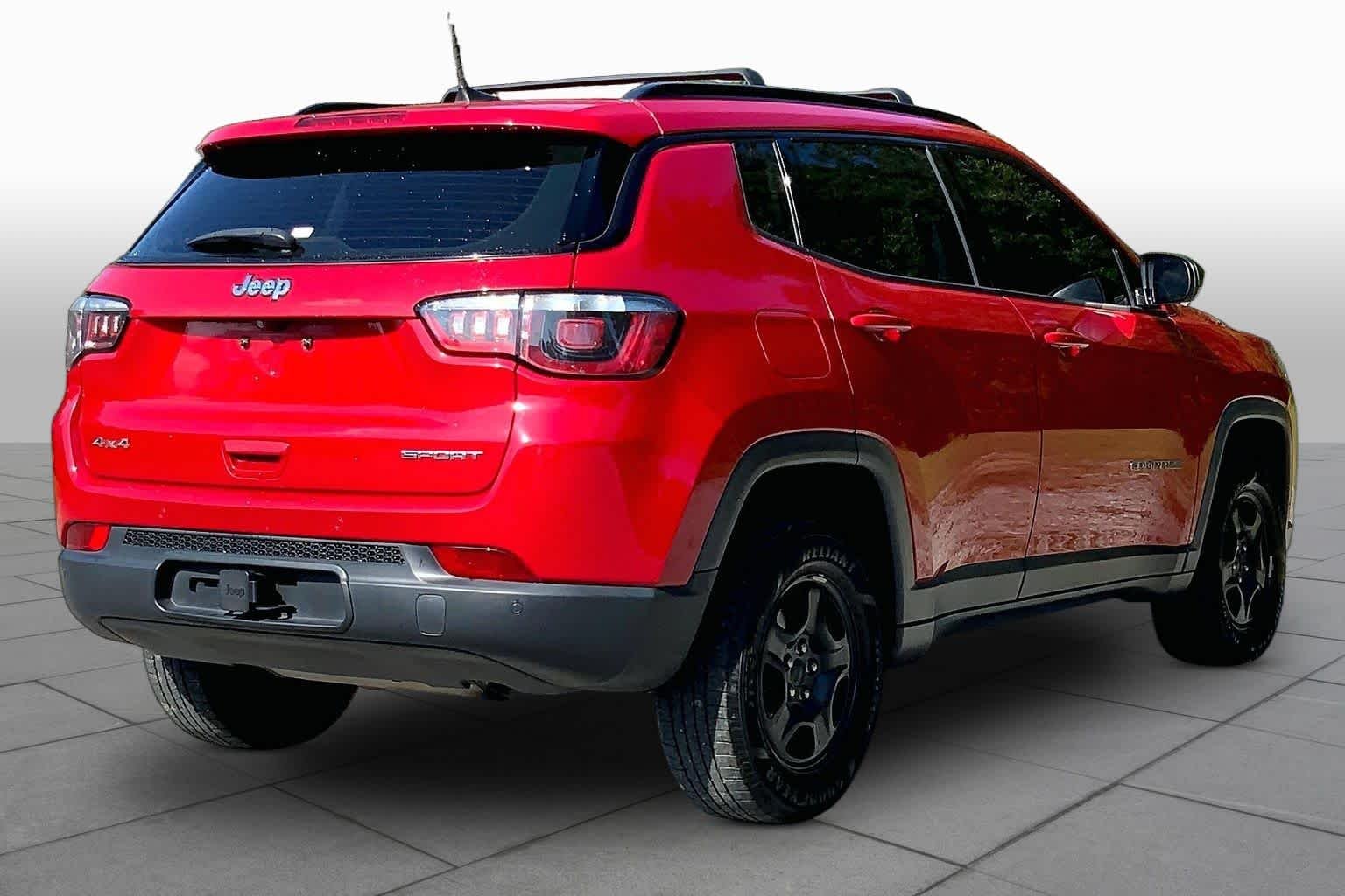 Used 2019 Redline Pearlcoat Jeep Sport image 13