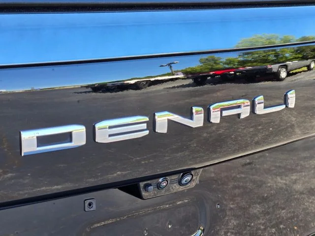 Used 2025 Black GMC Denali Ultimate image 24