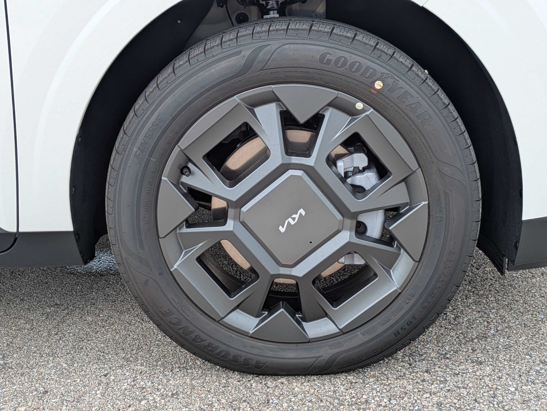 New 2026 Snow White Pearl Kia EX image 11
