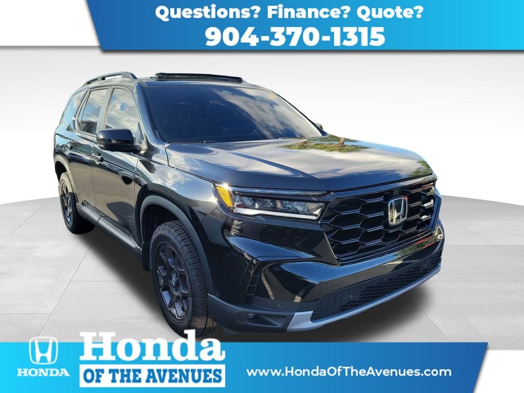 2025 Honda Pilot TrailSport AWD's photo