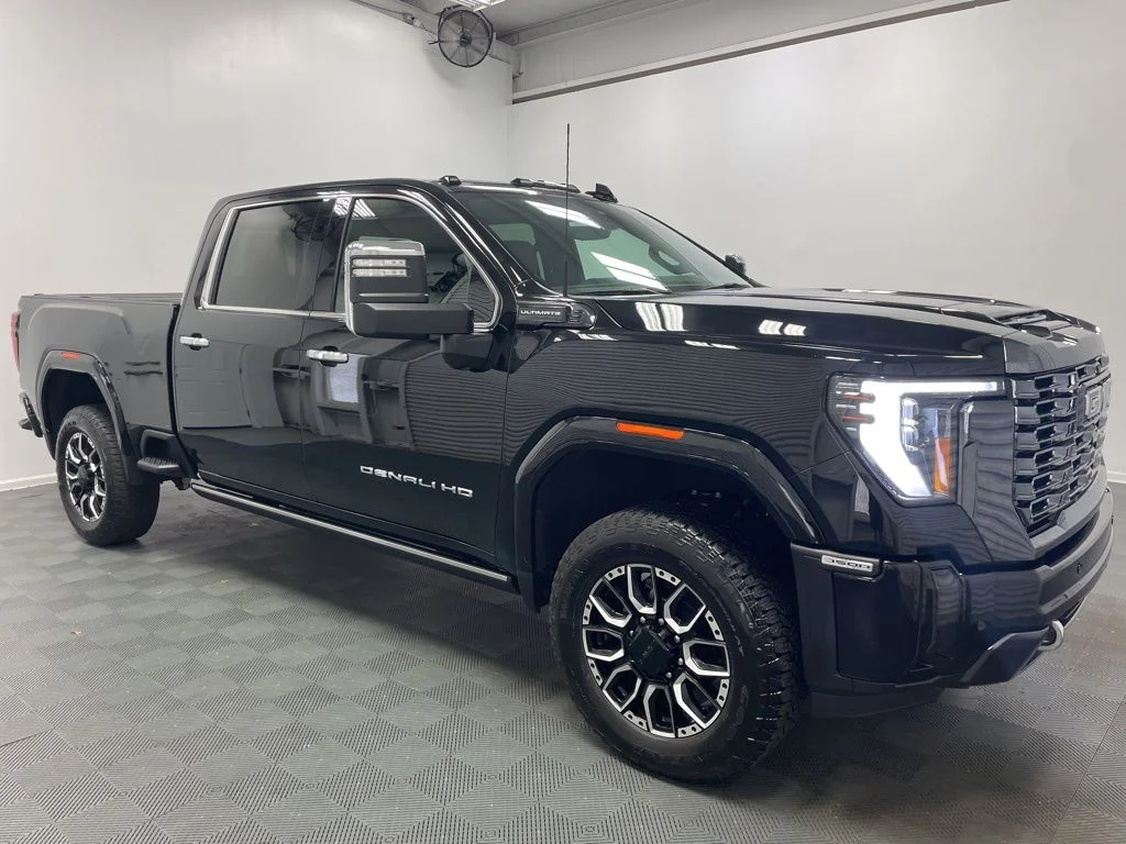 2024 GMC Sierra 4WD Crew Cab Long Box Denali Ultimate's photo