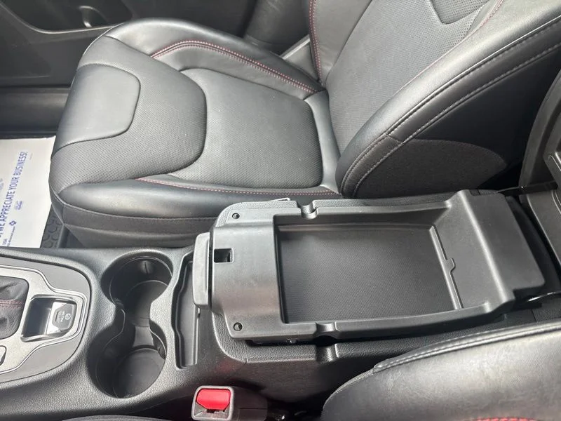 Used 2022 Silver Jeep Trailhawk image 40