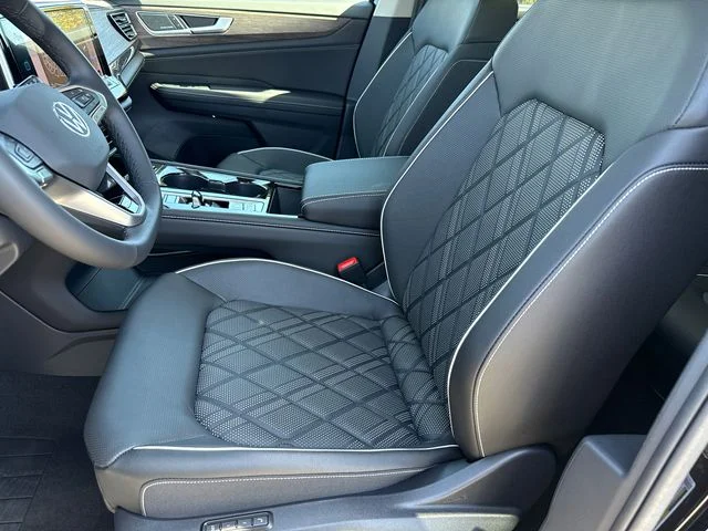 New 2026 Deep Black Pearl Volkswagen 2.0T SEL Premium R-Line image 39