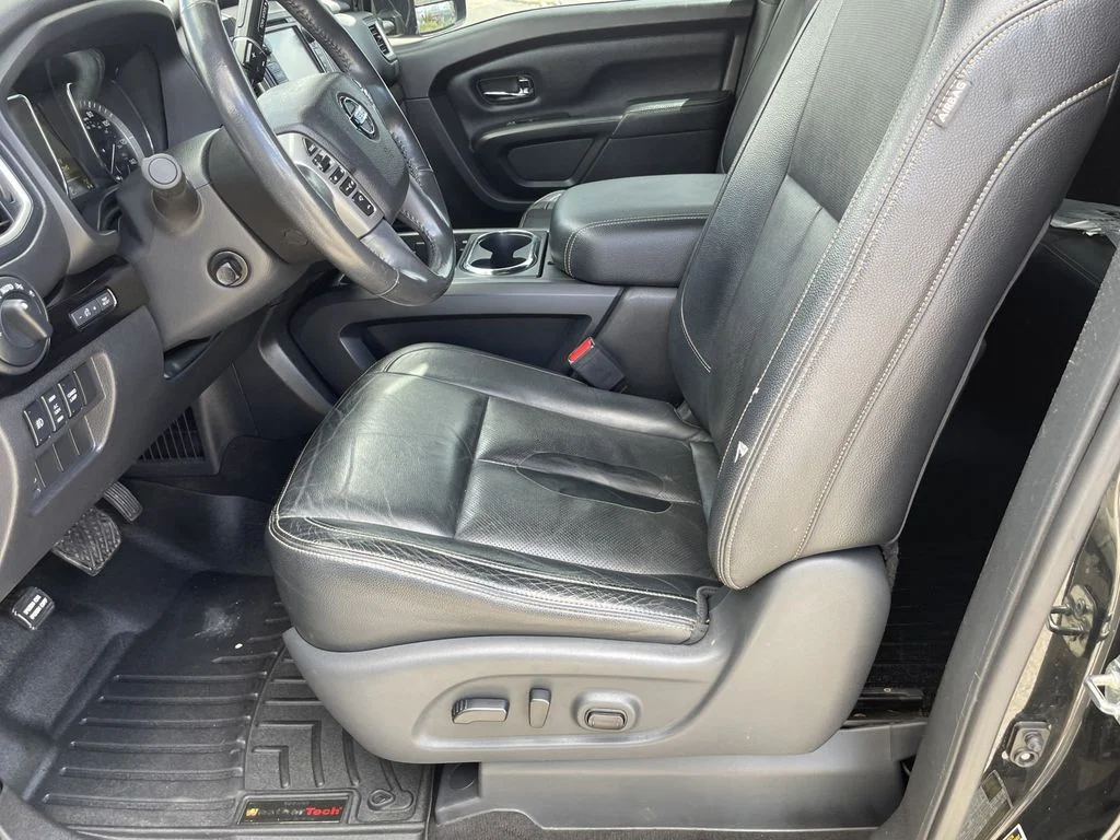 Used 2018 Magnetic Black Nissan SL image 15