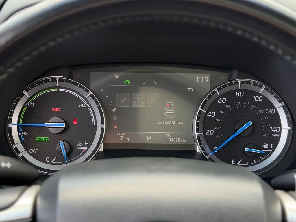 Used 2022 Red Toyota Platinum image 17