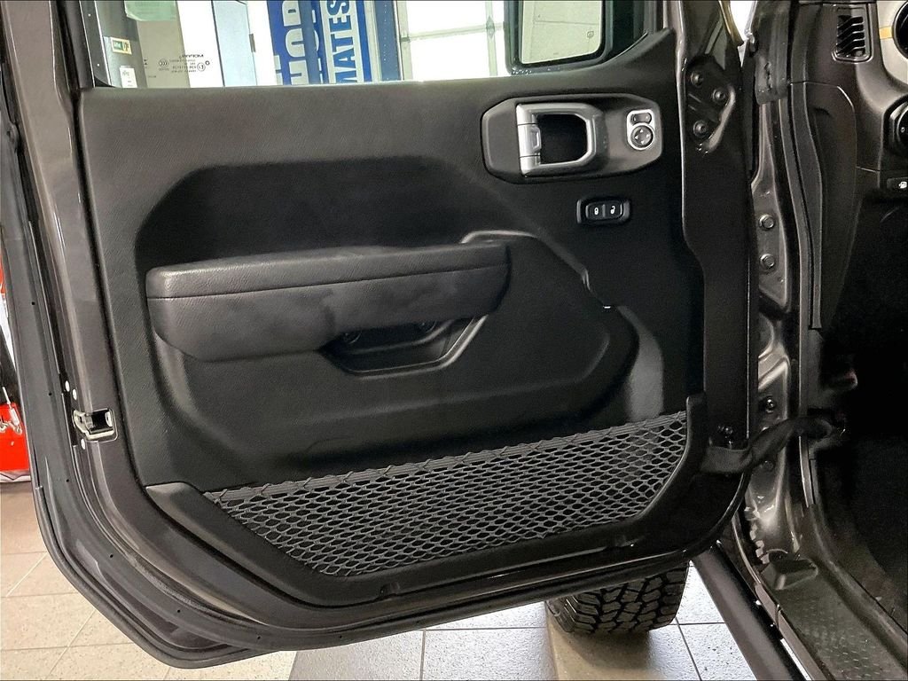 Used 2024 Granite Crystal Metallic Clearcoat Jeep Willys 4xe image 9