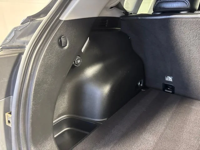 Certified Used 2022 Gray Jeep Limited image 9