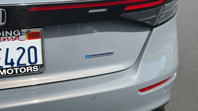 2024 Honda Accord Hybrid EX-L - Photo 11