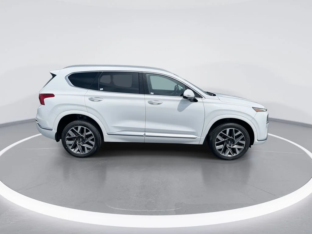 Used 2023 White Hyundai Calligraphy image 9