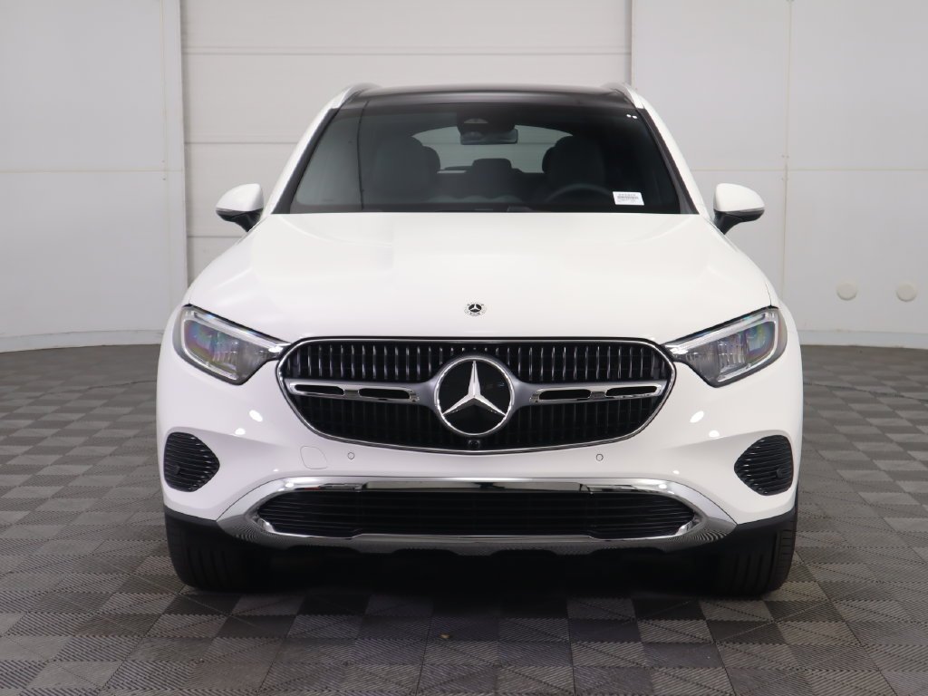 Used 2026 Polar White Mercedes-Benz GLC 300 image 2