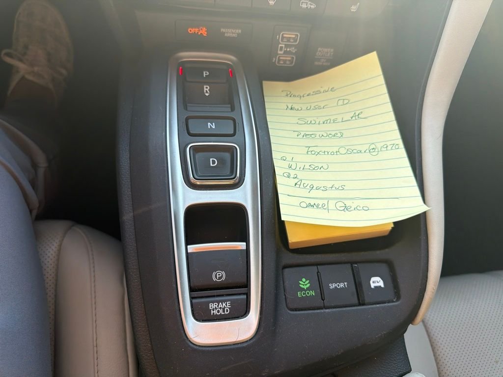 Used 2022 Red Honda Touring image 18