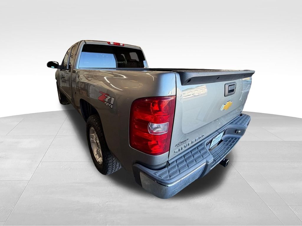 Used 2013 Gray Chevrolet LT image 3