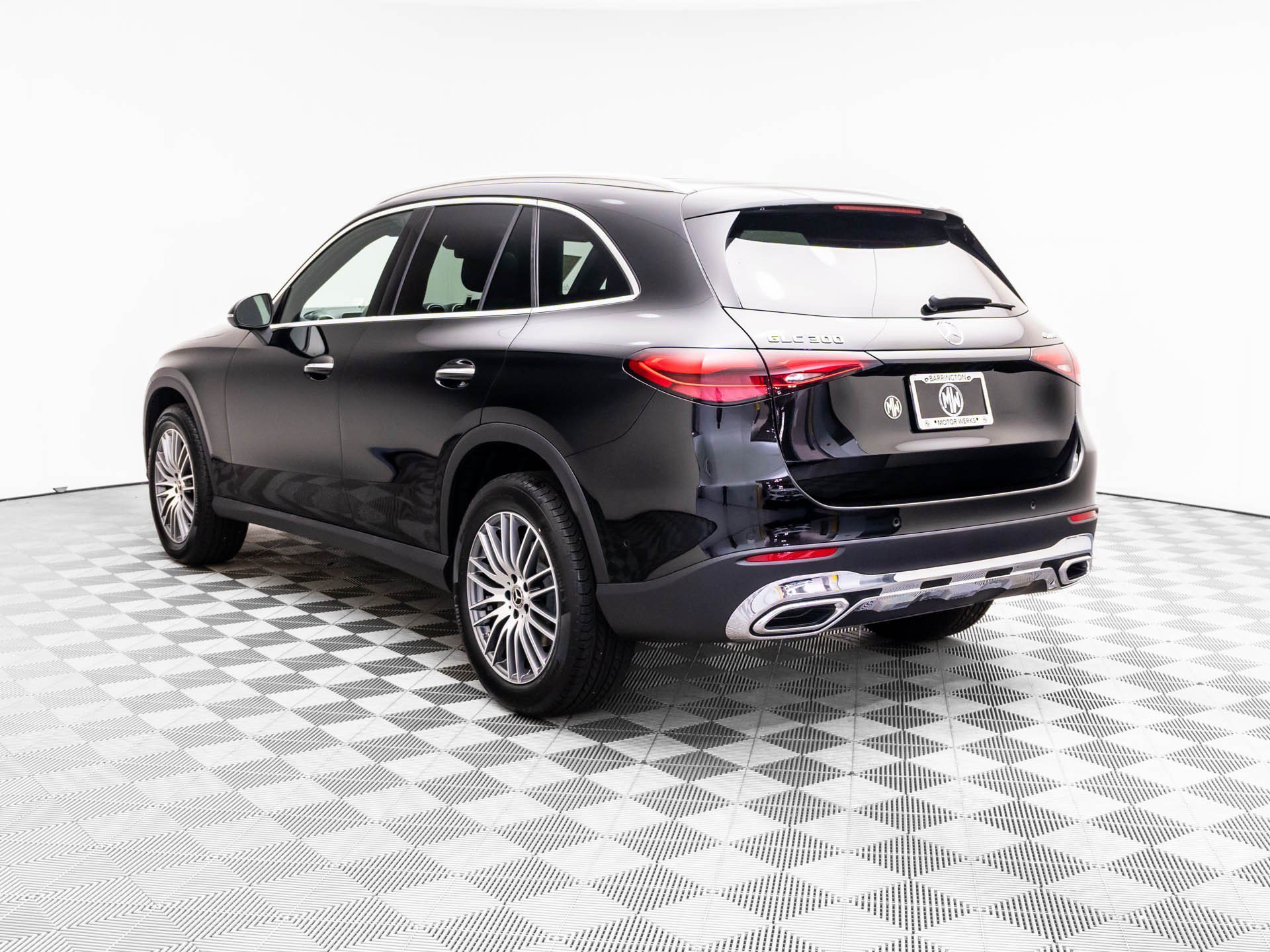 New 2026 Black Mercedes-Benz GLC 300 image 3