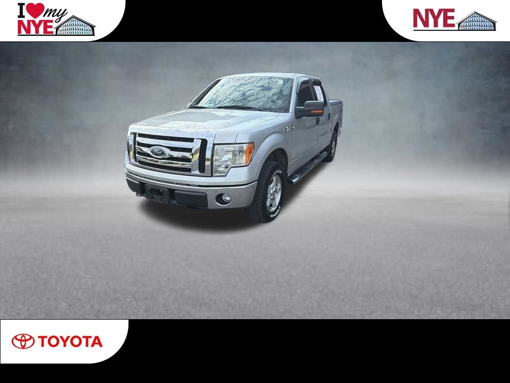 Used 2011 Silver Ford XLT image 1