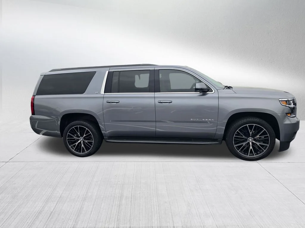 Used 2018 Gray Chevrolet LT image 4