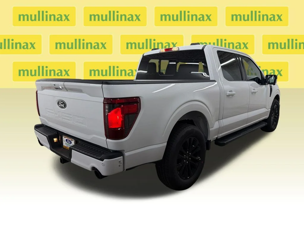 New 2026 White Ford XLT image 3