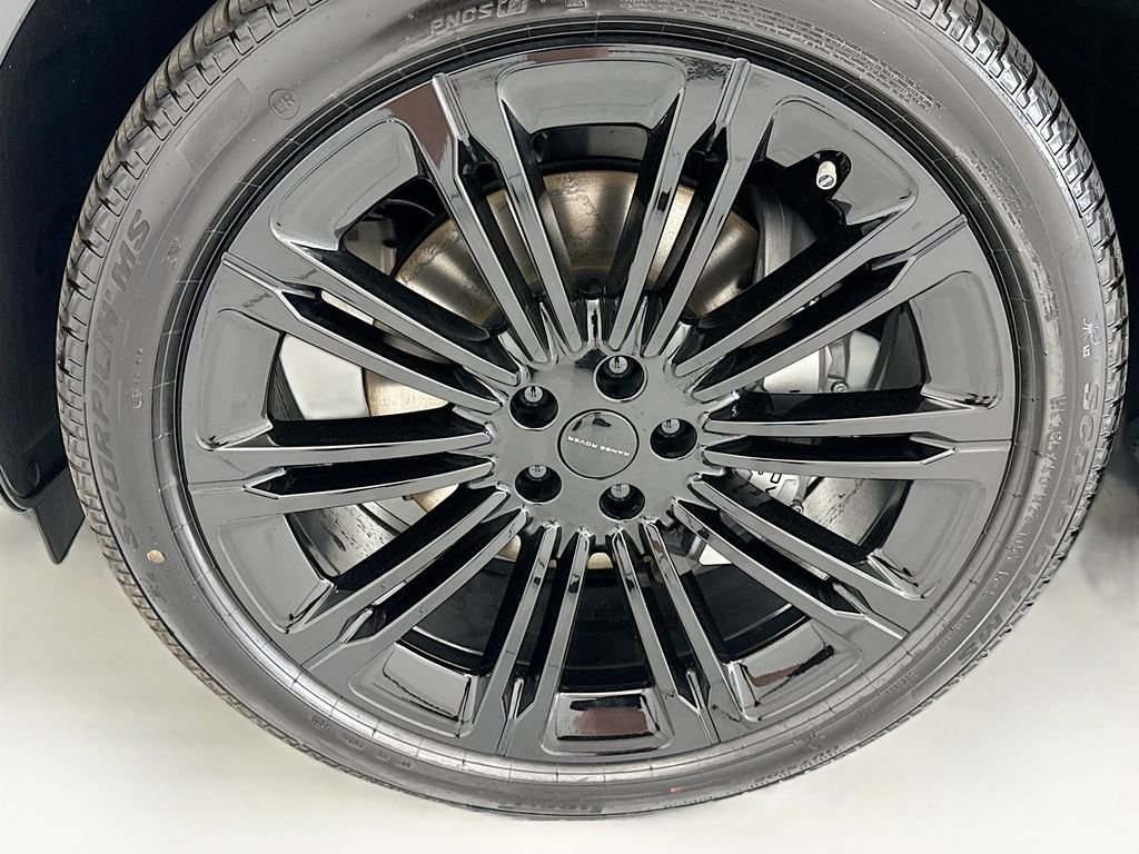 New 2026 Santorini Black LAND ROVER SE image 29