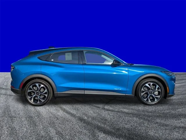 New 2026 Velocity Blue Metallic Ford Select image 3