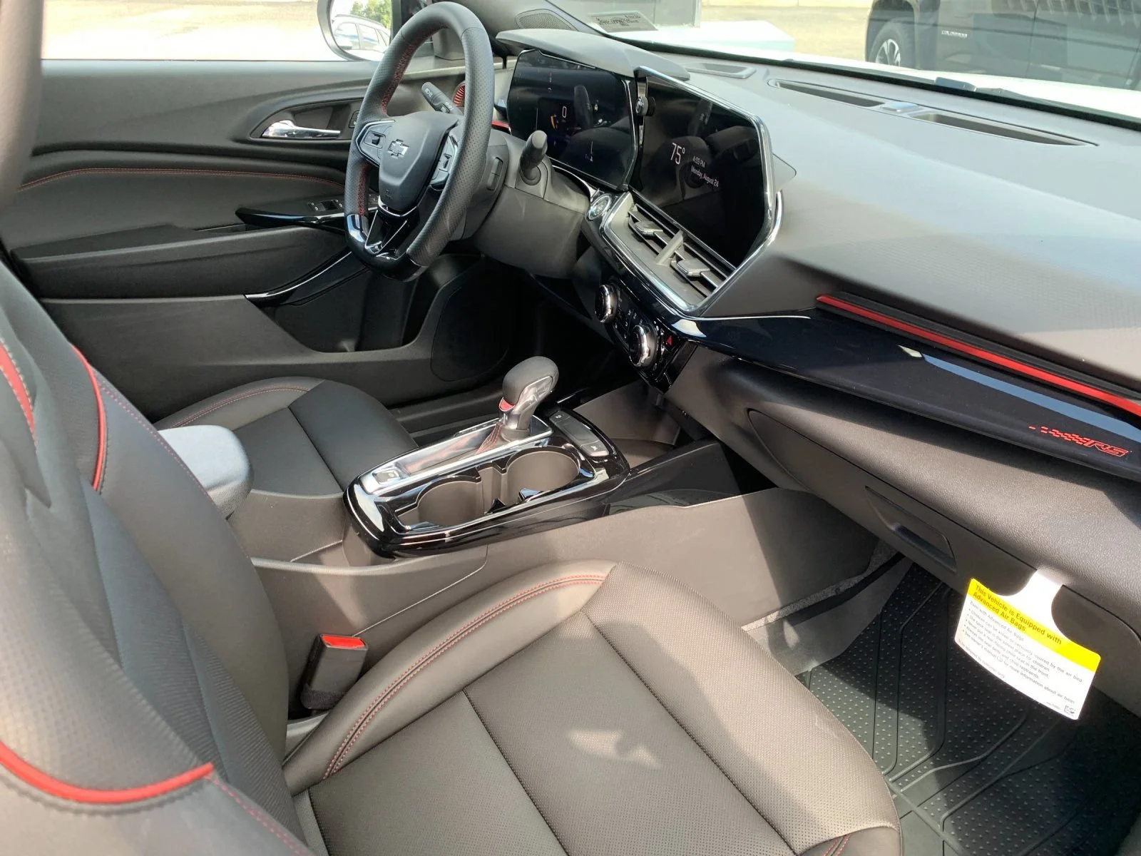 2026 Chevrolet Trax RS - Photo 17