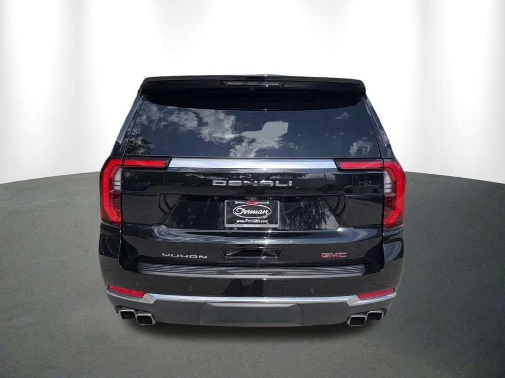 2025 GMC Yukon Denali - Photo 14