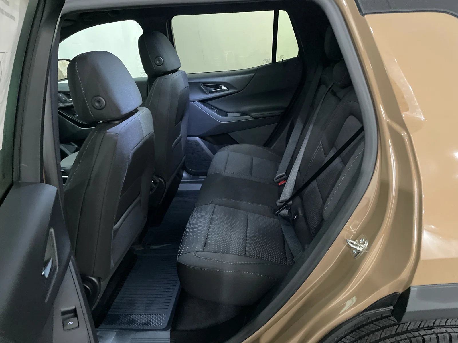 2027 Chevrolet Equinox LT - Photo 27