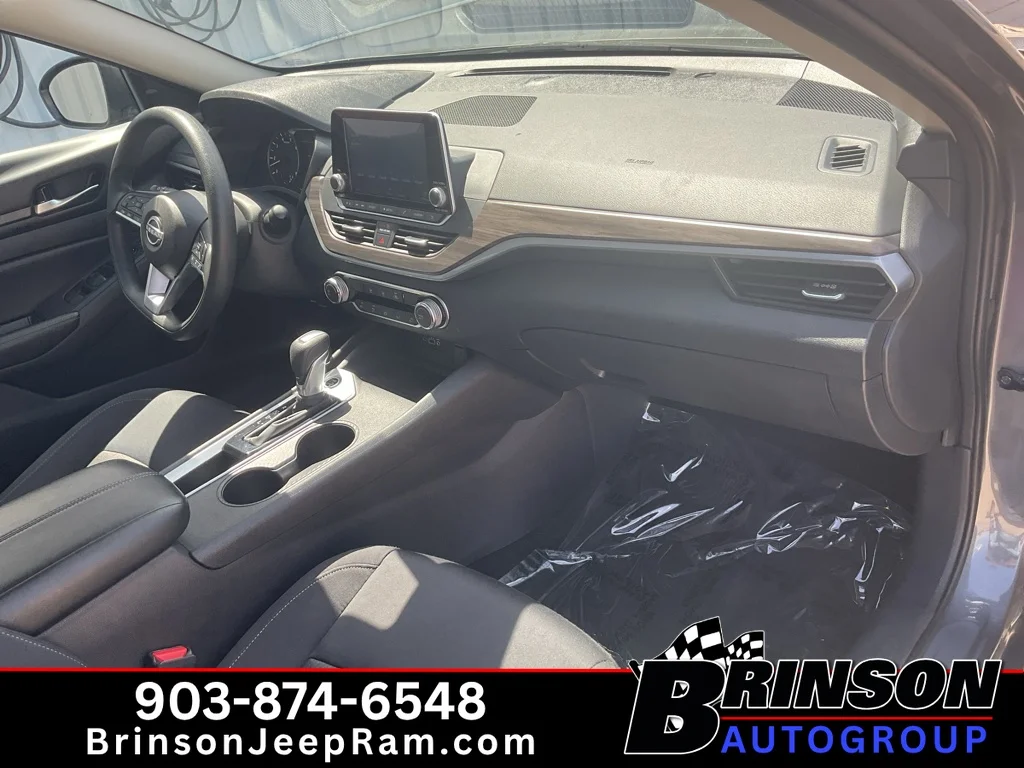 Used 2025 Gun Metallic Nissan SV image 21