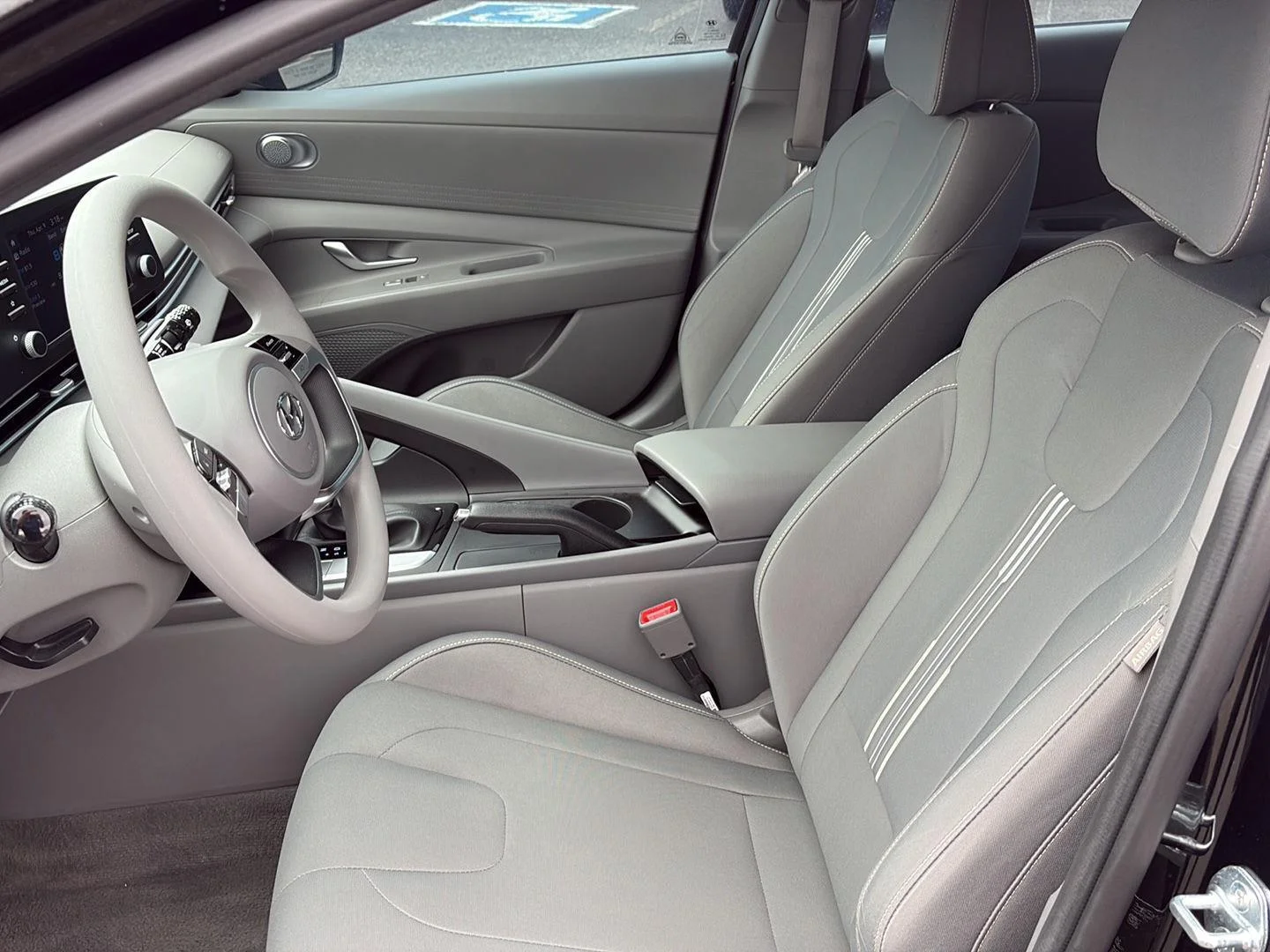 Used 2023 Phantom Black Hyundai SEL image 11