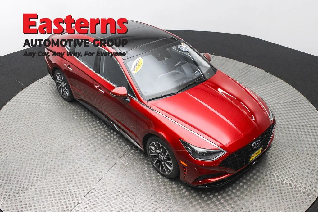 Used 2023 Red Hyundai Limited image 3