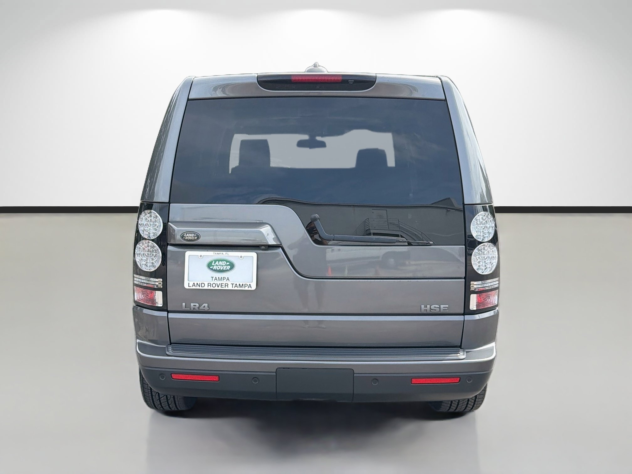 Used 2016 Gray Land Rover HSE image 4