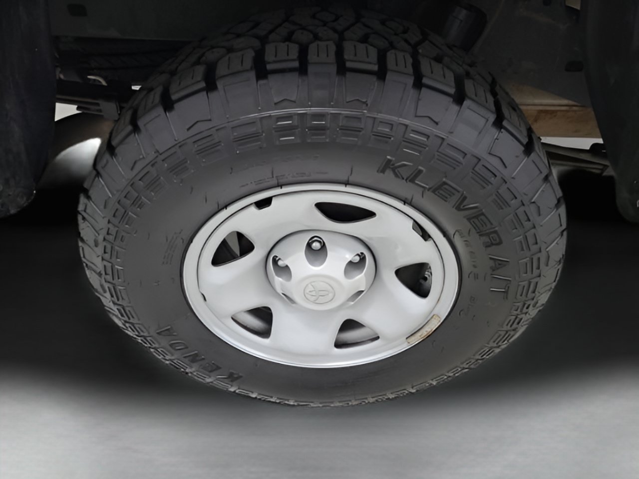 Used 2023 Magnetic Gray Metallic Toyota SR image 9