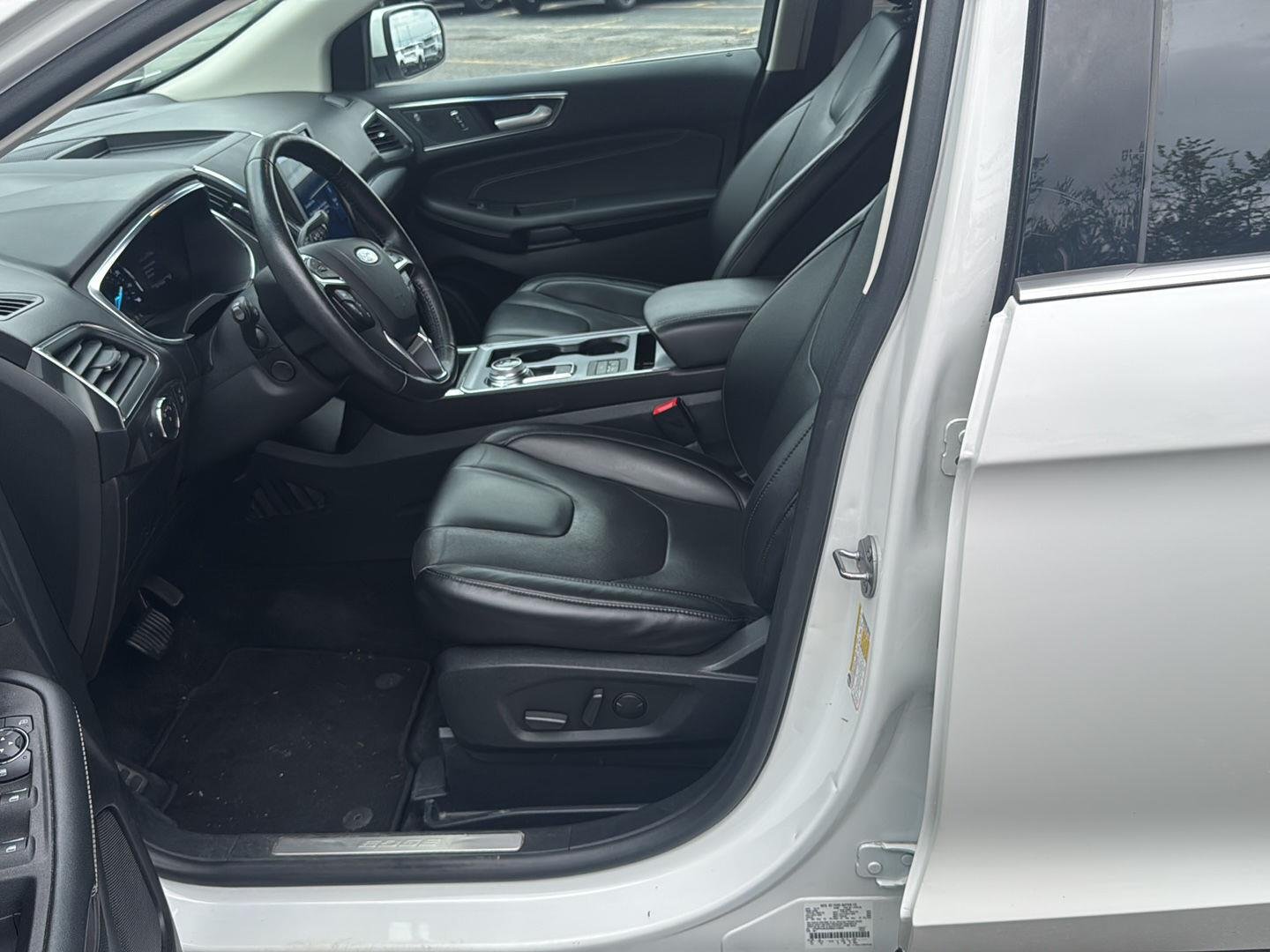 Used 2021 Star White Metallic Tri-Coat Ford Titanium image 11