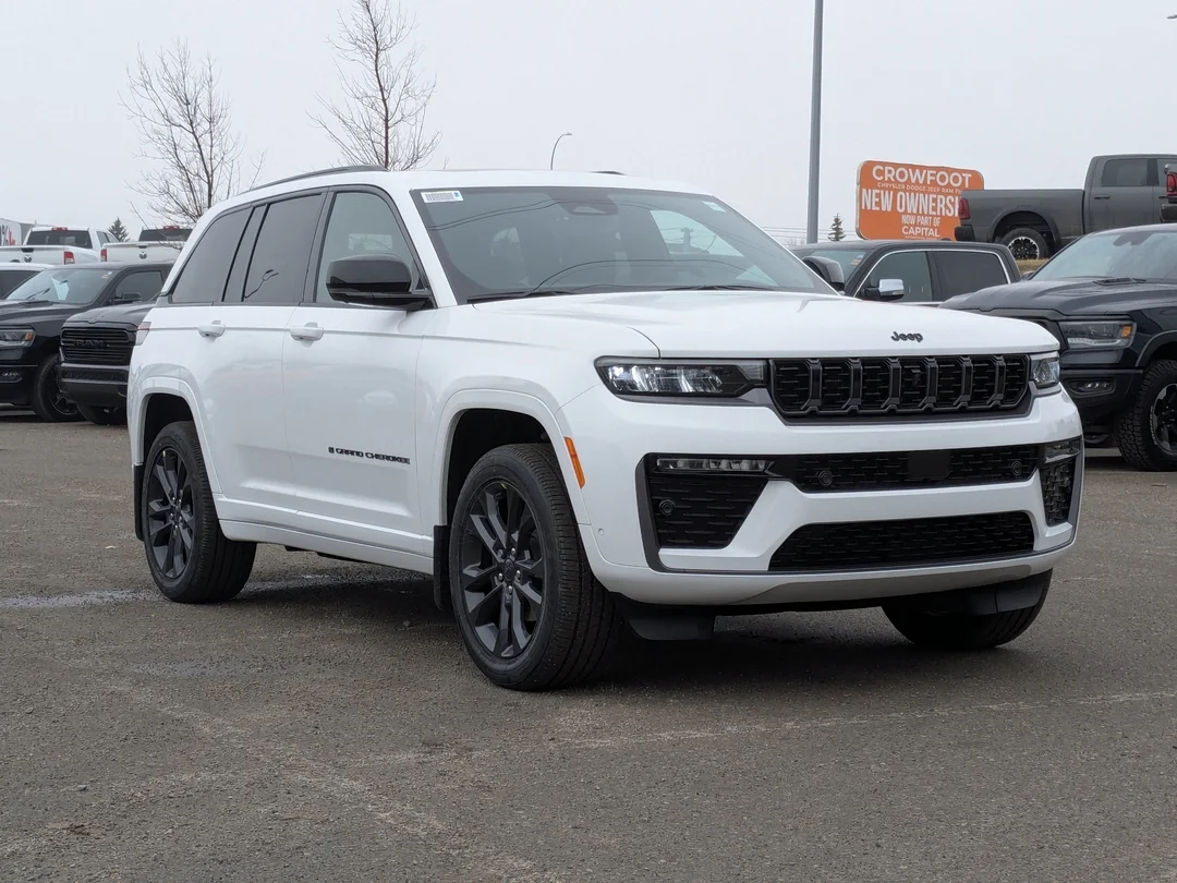 New 2026 White Jeep Limited Reserve - - 4x4 - CommandView Sunroof - Leather Seats - Adaptive Cruise Control & More! image 2