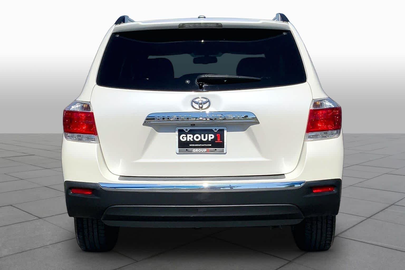 Used 2013 Blizzard Pearl Toyota Limited image 5