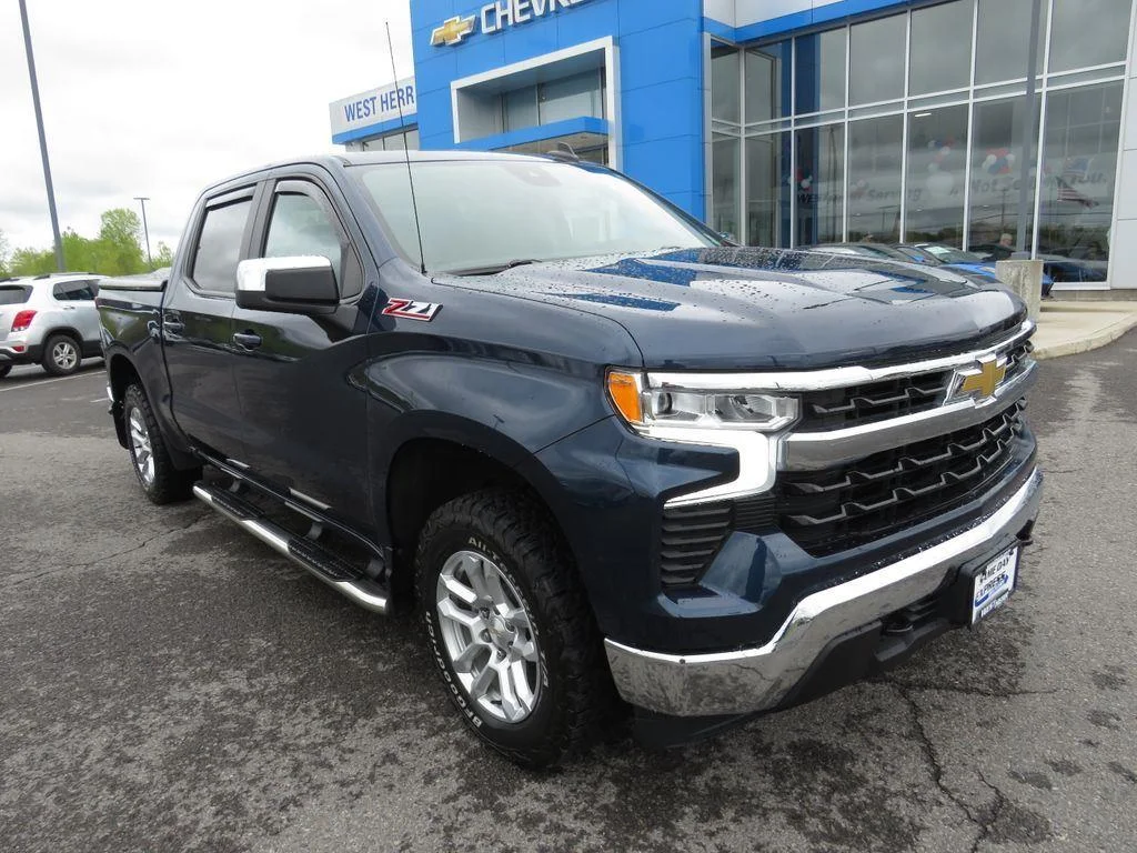 Used 2022 Blue Metallic Chevrolet LT image 2