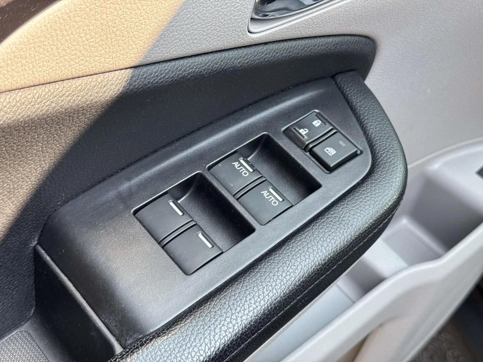 Used 2019 Gray Honda EX image 23