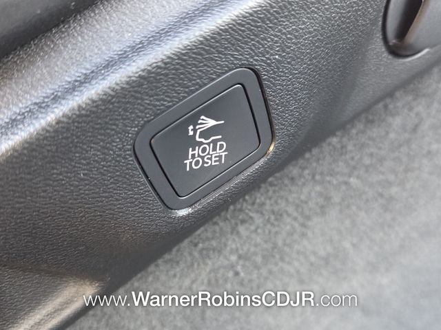 New 2026 Diamond Black Crystal Pearlcoat Dodge R/T Scat Pack image 12