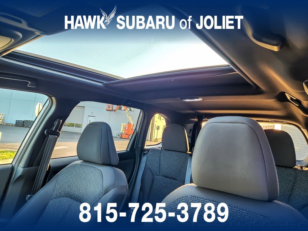 Used 2025 River Rock Pearl Subaru Premium image 9