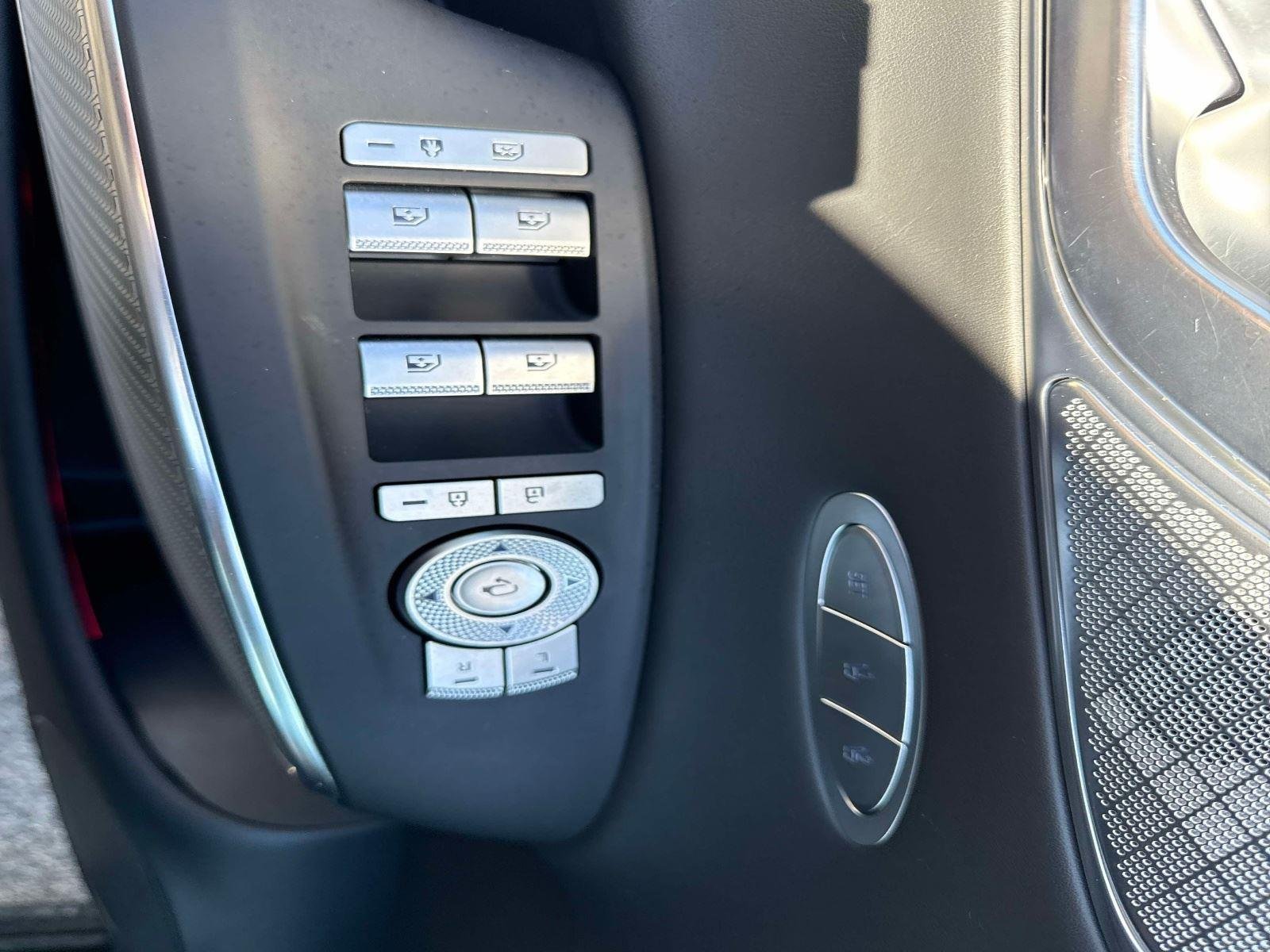 2024 GENESIS GV70 Sport - Photo 17