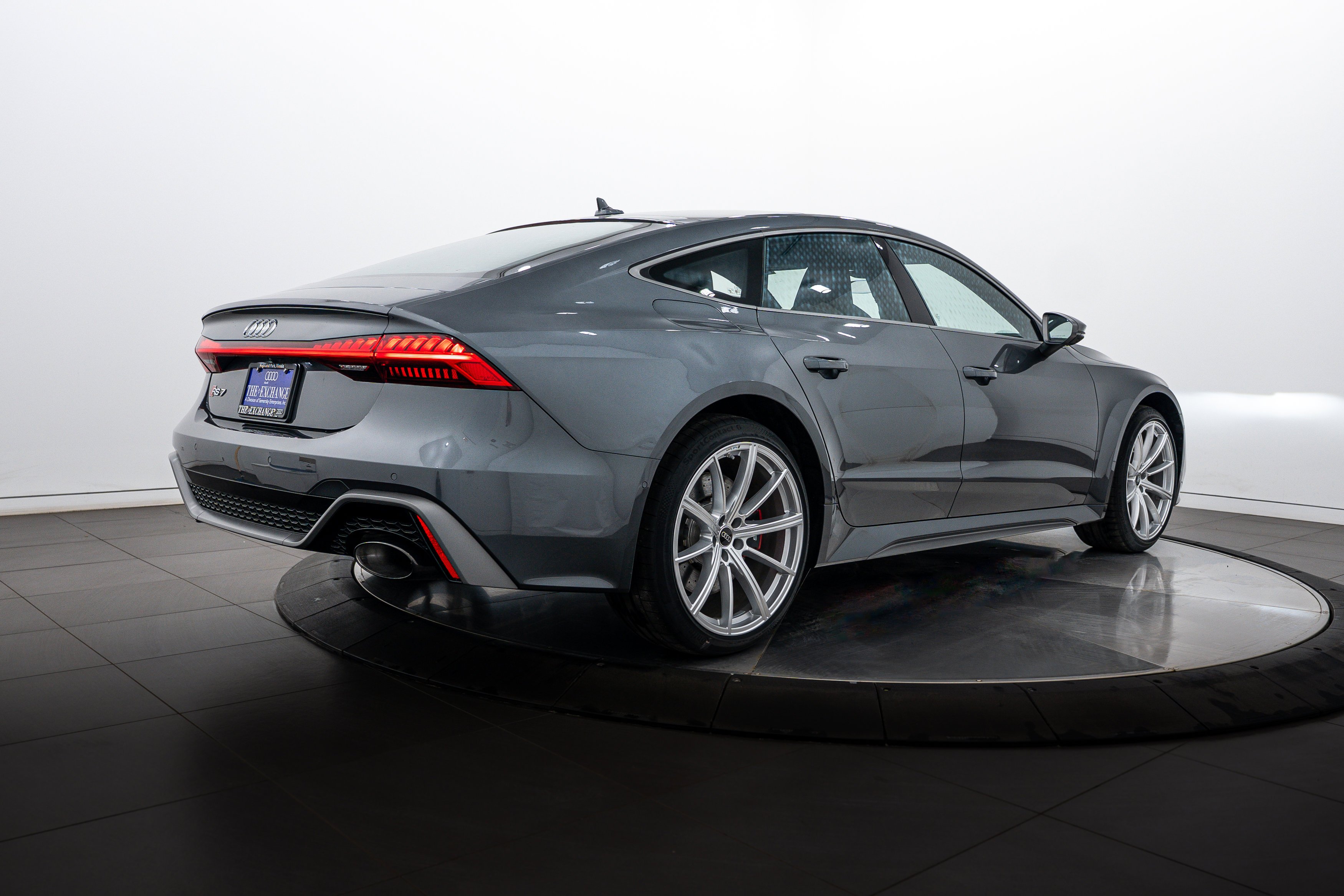 New 2026 Daytona Gray Audi performance image 4