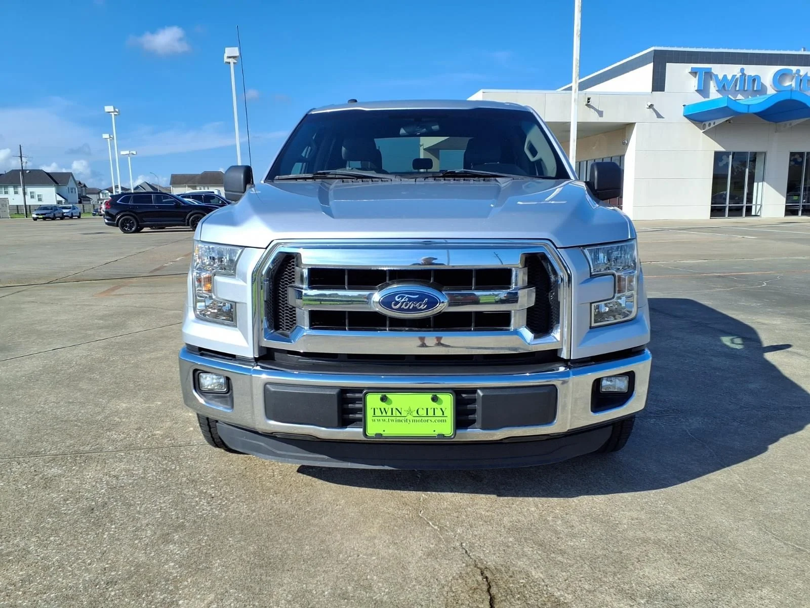 Used 2016 Silver Ford XLT image 3