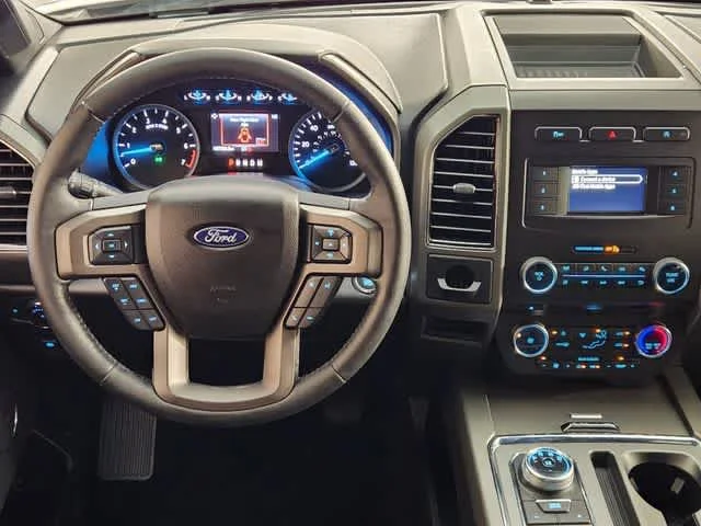 Used 2018 Oxford White Ford XLT image 26