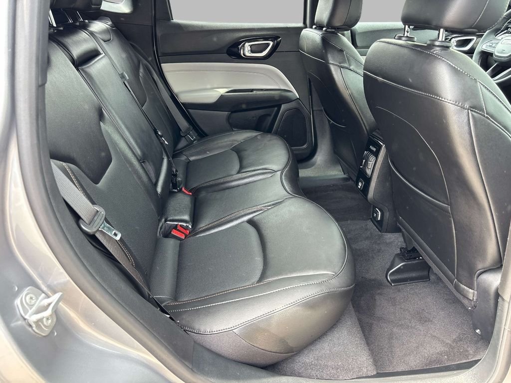 Used 2023 Silver Jeep Limited image 15