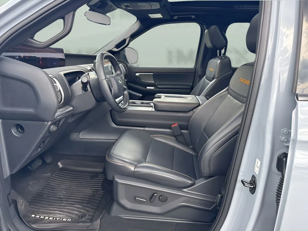 Used 2025 Gray Ford Tremor image 9