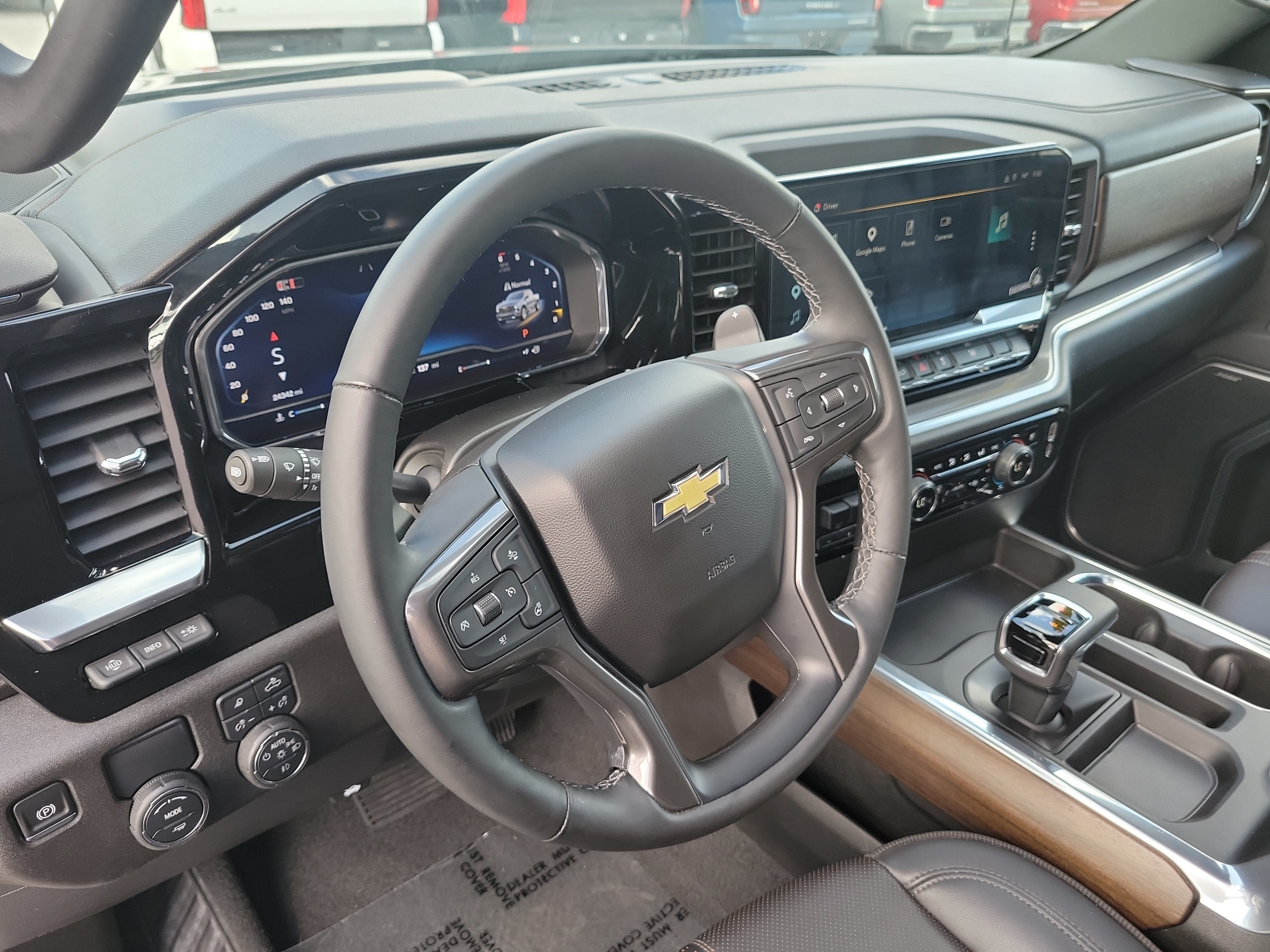 Used 2025 Black Chevrolet High Country image 25